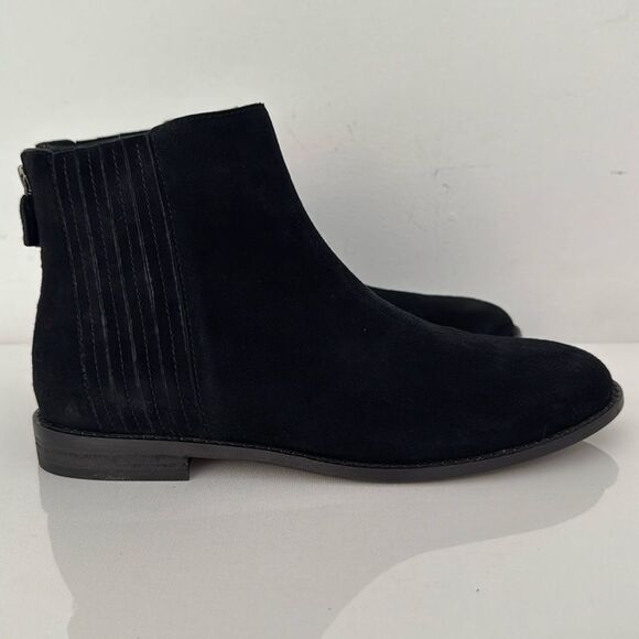 Eileen Fisher Rich Ankle Bootie Round Toe Boots in Black Suede Size 8 - Picture 1 of 6